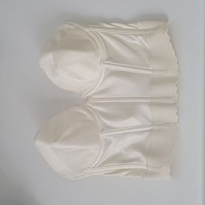 Longline backless strapless bra with underwire and boning